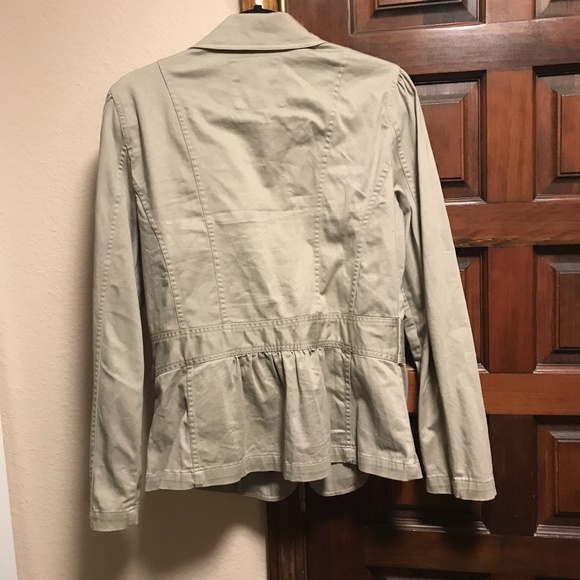 Cute Jacket for Work or Play - Picture 1 of 3